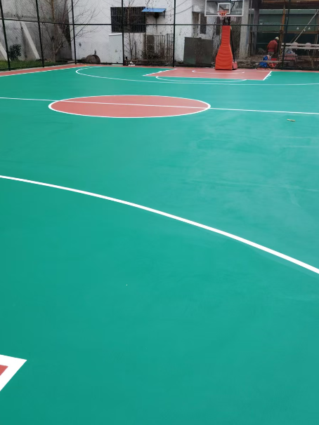 靖安 球场长期使用易出现地面开裂